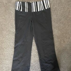 Lululemon crop yoga pants - great condition, gently used - Size 4